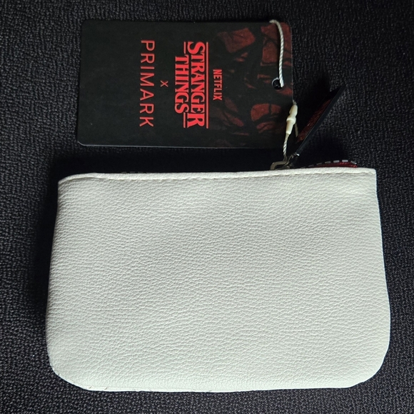 Primark Stranger Things Cream Pouch - Picture 2 of 2